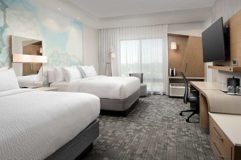 Guest room, 2 Queen, City view interior